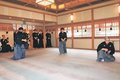 師の教え胸に居合演武　尽力の故荒木さんの弟子１０人、射水神社（高岡）紀元祭で奉納復活