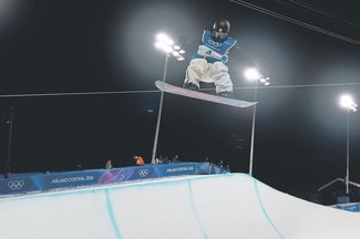 平野歩が決勝進出　スノボ男子ハーフパイプ、骨盤骨折から「奇跡」の復帰