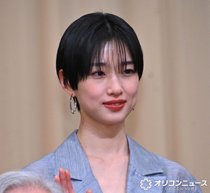 【ブルーリボン賞】河合優実、堂々とした司会ぶり　相方をさりげなくフォロー＆佐藤二朗の暴走もしっかり修正