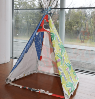 秘密基地に！　富山もようでテント作り