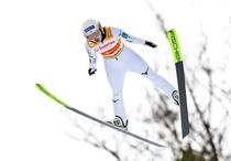 丸山が５勝目、勢藤６位