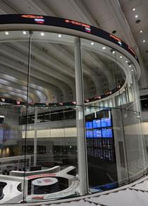 東証続伸、終値は３４２円高