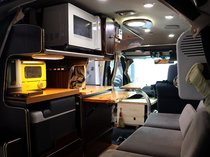 車内はまるで“秘密基地” 車中泊系ユーチューバー「クピ男」さん、キャンピングカー生活を富山から発信