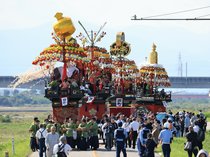 華やか４基、秋空彩る　大門曳山まつり