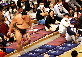 朝乃山、１敗でも十両行ける！？