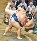勝ち越しあと１勝　豪快投げで４連勝