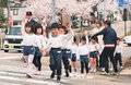 横断歩道、左右よく見てね　高岡第一学園第二幼稚園で渡り方教室