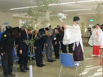安全と来場客増願い玉串ささげる　富山・牛岳温泉スキー場で祈願祭