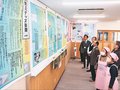 防災学習の成果発信　射水・新湊南部中２年生制作の新聞展示