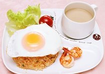 ナシゴレン（インドネシア風焼き飯）