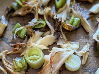 シンプルで激ウマ！マイタケのオーブン焼き【休日のレシピ(80)】