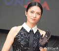 【東京国際映画祭】柴咲コウ、タイトなブラックドレス姿で圧巻スタイル　レッドカーペットで観客を魅了