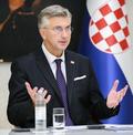 クロアチア、徴兵制を来年再開へ