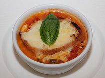 トマトカレースープのバゲットチーズグラタン