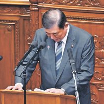 政権弱体化 苦い記憶　農相コメ失言