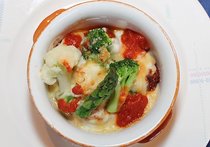 ミートボールと春野菜のグラタン