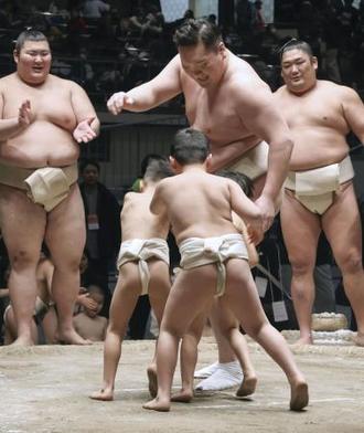 白鵬杯が来年２月、東京で開催へ