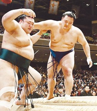 同期ライバルに快勝　隙与えず一気の押し