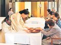 秋の風情に浸り一服　射水神社（高岡）で万葉茶会