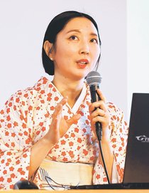 現代に通じる先進性　小説家・山内マリコさん（富山出身）高志の国文学館「源氏鶏太展」で講演