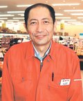 カラフル<br />スーパーセンターシマヤ立山店副店長・豊田悟さん
