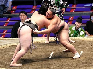 朝乃山、復帰場所全勝Ｖ　大相撲名古屋場所