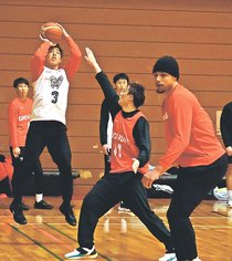 巻き返しへ連係磨く　グラウジーズ２４、２５日ＳＲ渋谷戦