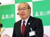 記者会見でタスクフォースについて説明する新田知事＝県庁