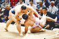 朝乃山　上手投げで６連勝