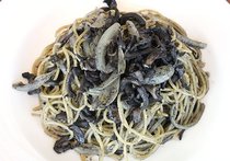 イカの黒作りＤＥ富山ブラックパスタ