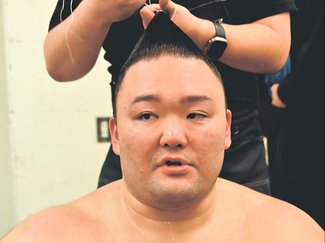 初日黒星で朝乃山反省、立て直し期す　大相撲春場所