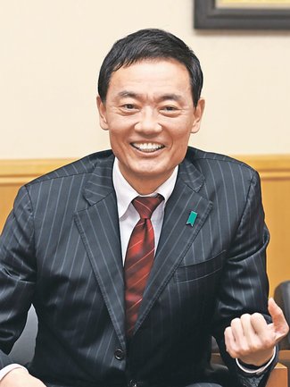 富山の発展へ決意　当選の４氏来社
