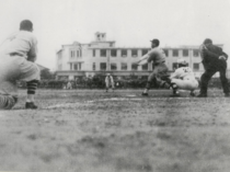 １１月１３日の歴史<br />ベーブ・ルースが富山で本塁打　１９３４年