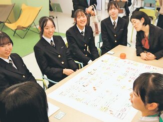 無意識の偏見気付いて　富山いずみ高生、学習用すごろく考案