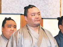 朝乃山「１０勝以上を目指す」　パワーとスピードに課題