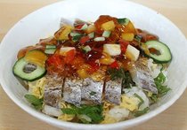 タチウオのたたき　彩りご飯