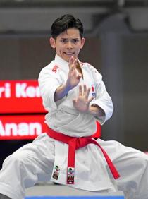 空手の森が金、陸上の山田は銀