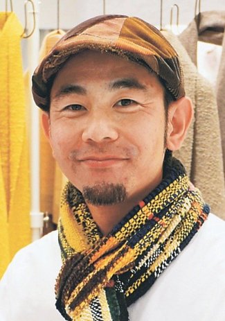 けさの人<br />織り機と全国を巡る手織り作家、こうの佑太（ゆうた）さん