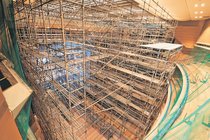 客席にジャングルジム　オーバード・ホール大ホール、２７年秋再開へ改修中