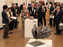 光る独創的視点　越中アートフェスタ、県民会館で開幕