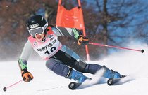 清利葵（砺波工）攻めて初制覇　全国高校スキー女子大回転、岡田（富山第一）６位 堺（富山第一）７位