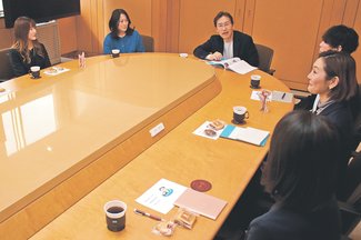 フロントライン富山けいざい（９７）<br />タウンホールミーティング／トップと社員直接対話