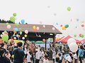 風船に願いを乗せ　昆虫王国立山３０周年祝う