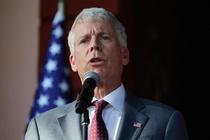 米長官が誤情報投稿、削除