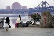 中朝、旅客列車１２日再開へ