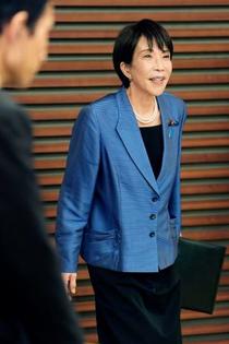 首相、総裁選の慰労会出席