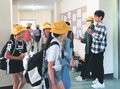 ＜学びや合言葉＞富山市蜷川小学校<br />思いやり　～あふれる、広がる、つながる～<br />