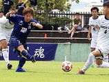カターレ富山－関西大　前半、２点目を決める佐々木