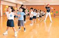 ティーボール面白い　砺波・出町認定こども園で市野球連盟が指導
