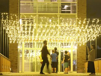 環水公園に希望の光ともる／日本の教員、仕事時間は世界最長【子育て応援！役立つ記事インデックス】（10月７日～10月13日）